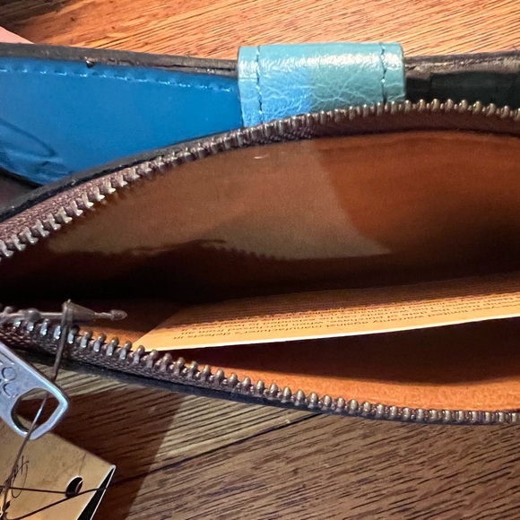 Patricia Nash Nazari Wallet - Picture 6 of 9